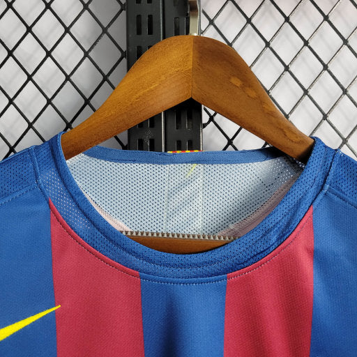 Barcelona Home 2005/06 Retro Fan