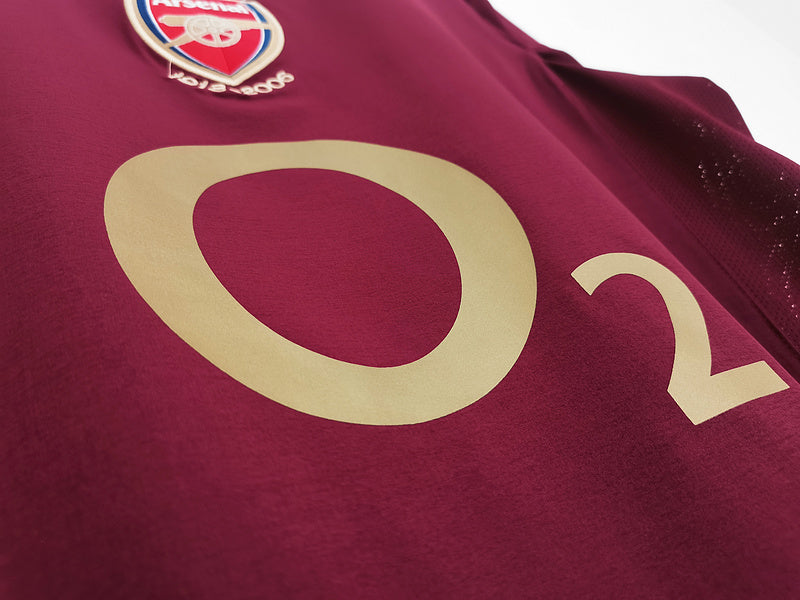 Arsenal Home 2005/06 Retro Fan Ready for Delivery