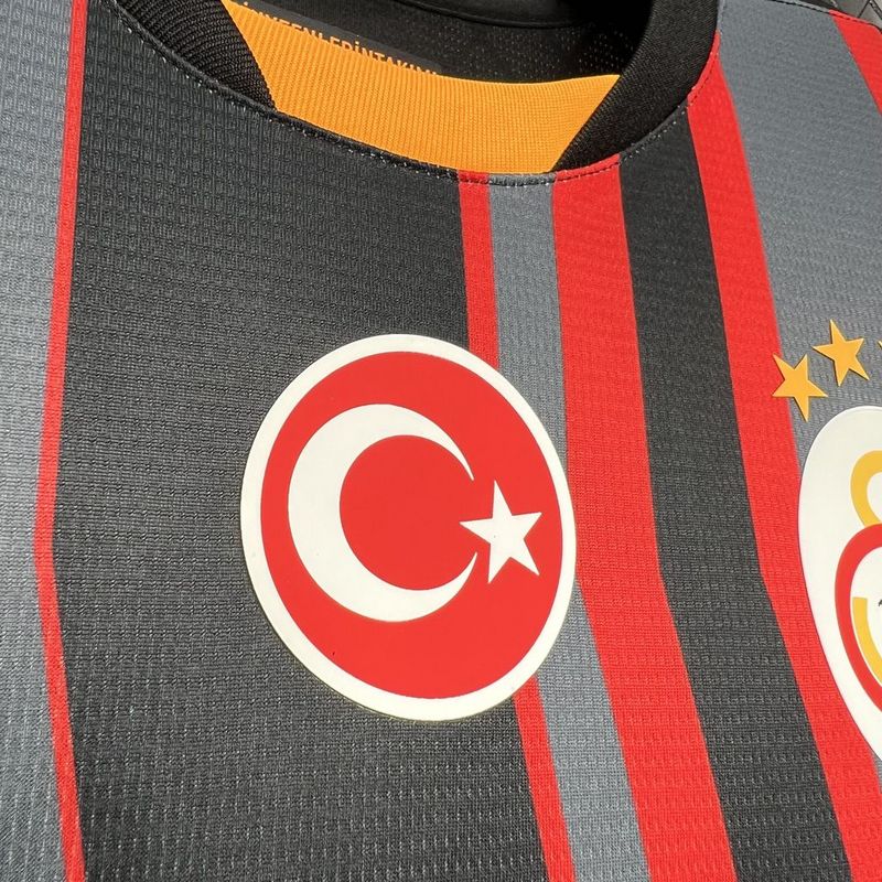 Galatasary Third 2024/25 Torcedor
