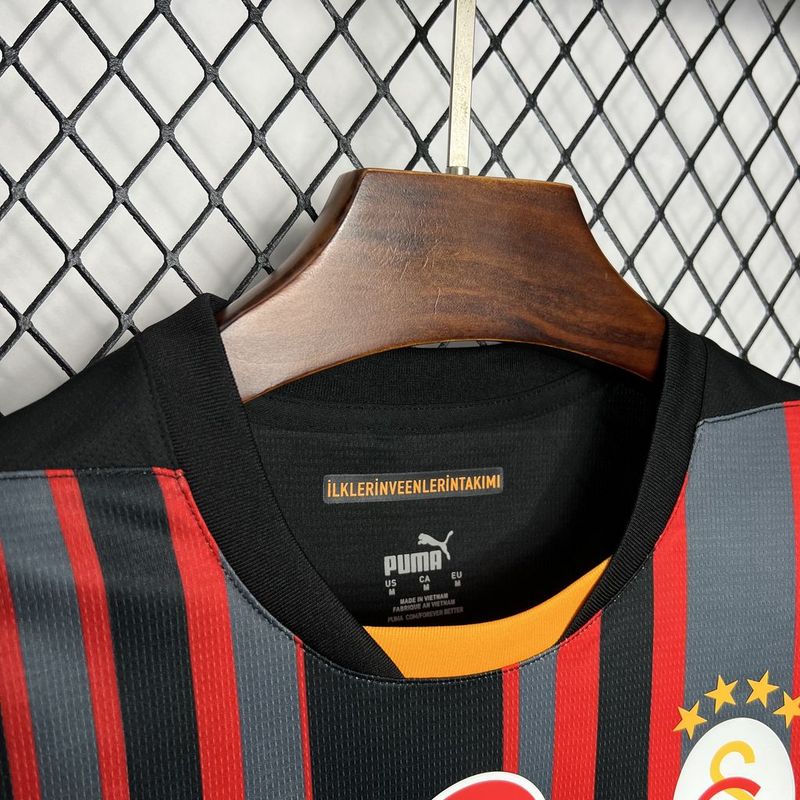 Galatasary Third 2024/25 Torcedor