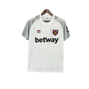 West Ham Away 2024/25 Torcedor